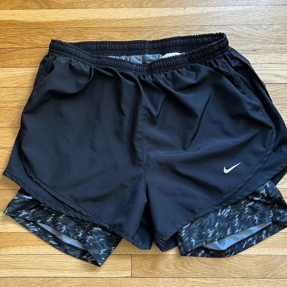 Nike Dri Fit Black Athletic Running Shorts Built In Compression Shorts Womens M